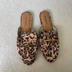 BAMBOO Leopard Print Loafers Women's Size 9
